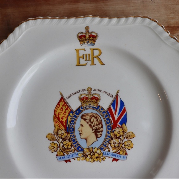 Vintage Collectible Souvenir Coronation Plate Queen Elizabeth II June 2n… - Picture 3 of 9